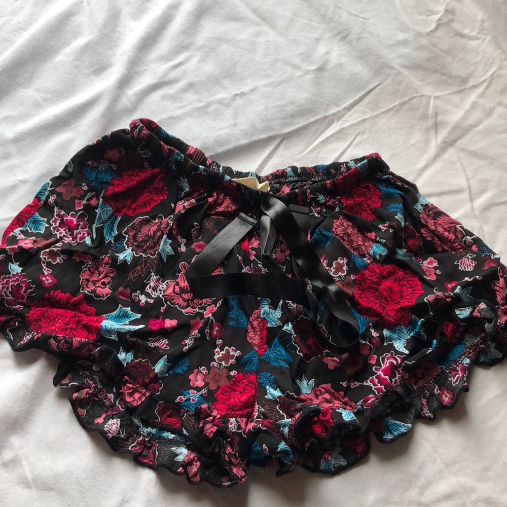 Short lounge pants